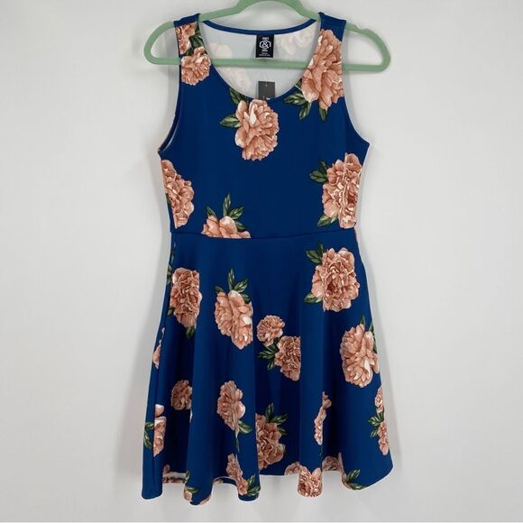 Agnes & Dora Women’s Scoop Neck Sleeveless Floral Fit and Flare Mini Dress M - Picture 1 of 3